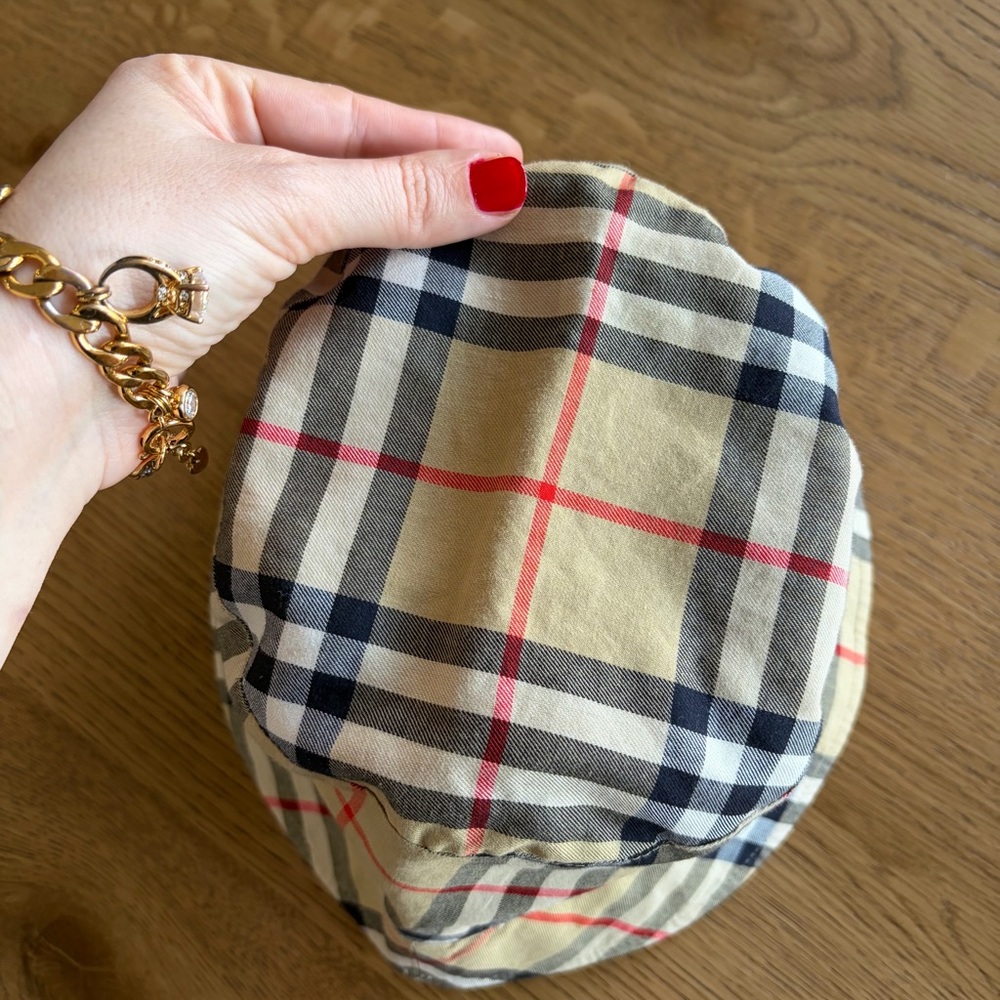 BURBERRY Reversible Bucket Hat Nova Check Beige S/M Unisex - Picture 12 of 12